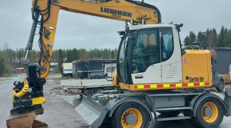 Liebherr A 918 Compact