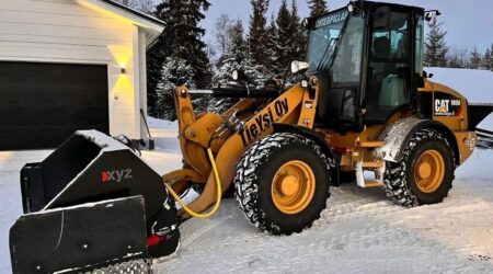 Caterpillar 908M