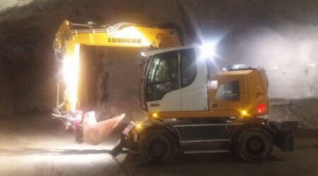 Liebherr A 918 Compact